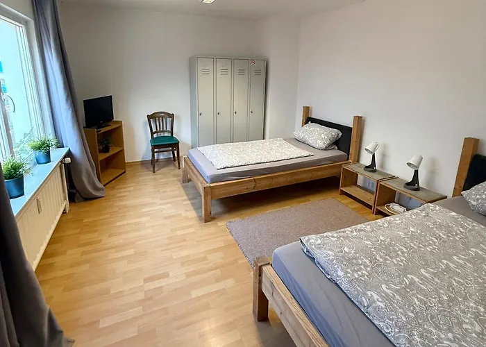 Апартаменты Spacious House In At Hamburg