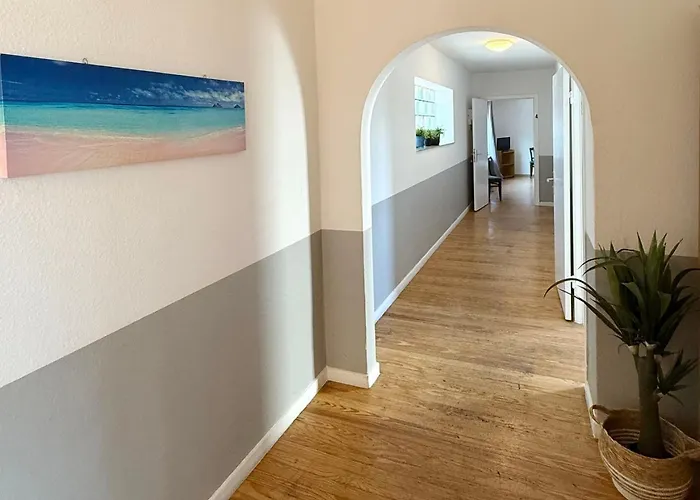Апартаменты Spacious House In At Hamburg *